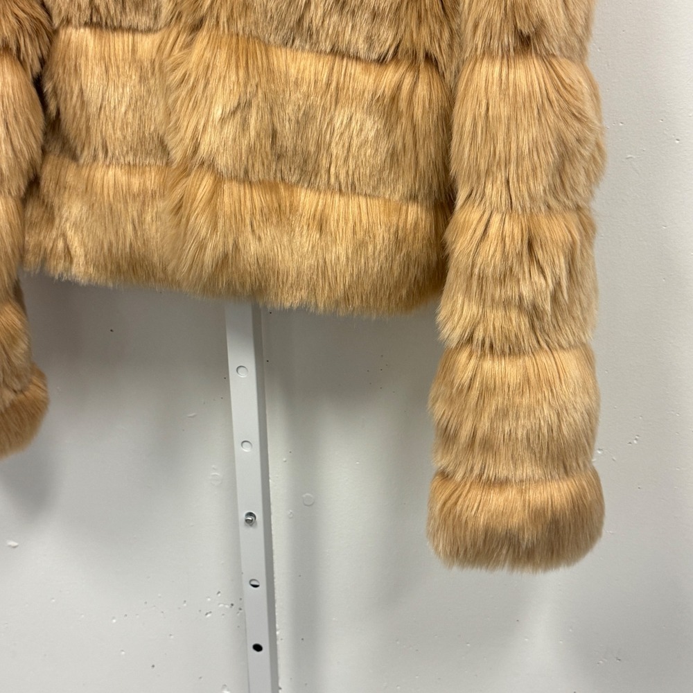 Naked Wardrobe Faux Fur Cropped Jacket Tan HDJ8966 Tiered Shaggy Glam Mob Wife - Picture 4 of 9